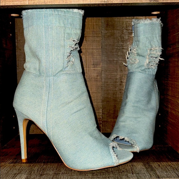 SHOE REPUBLIC Denim Stiletto Ankle Boots-size 10 - Picture 1 of 11